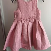 Новое .Парчовое нарядное платье 4 года