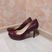 Новые.. натуральные брендовые туфли Marc Fisher