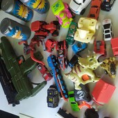 Іграшки всі що на фото