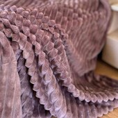 В наличи последние 2 шт.!!!королевский велюр. шарпей. полоска 5 см!! 200х230