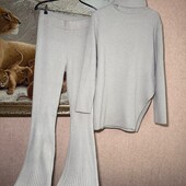 Зимовий теплий костюм, брюки та светр. Тканина гарно тягнеться