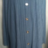 Платье с пуговицами