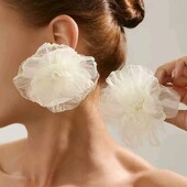 Сережки об'ємні текстильні квіти, квітка біла