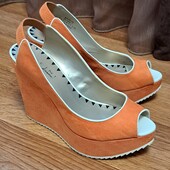 Босоніжки 39 розмір, 25 см, у новому стані.