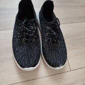 Кеди спортивні на шнурку, 23 см по устілці. Дуже багато лотів -заходьте!