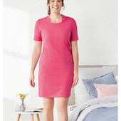 650. Нічна сорочка з мереживними вставками XS