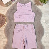 Зручний спортивний костюм для тренувань ідеальний стан