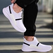 Чоловічі білі дихаючі кросівки текстиль стрейч.