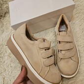 Хіт сезону, легесенькі зручні кросівки з екозамші на ліпучках