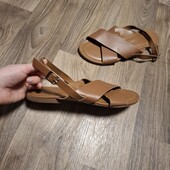 Фірмові стильні зручні босоніжки!