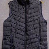 Женская стеганая жилетка отличного качества