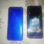 Два битих телефони на запчастини чи під відновлювання