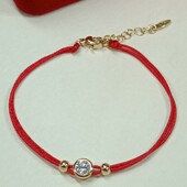 Красивый и оригинальный браслет красная нить с белым алпанитом 17-20 см. Позолота 585 пробы 18 К.