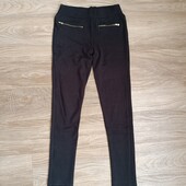 Чорні шкільні штани на худеньку дівчинку 9-10 р. 134-140 стан без недоліків