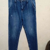 Гарні джинси Мом 34 розміру,в стегнах 90 см.