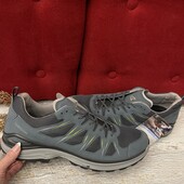 Lowa,оригінал,із спорт-матеріалу,розмір 51,устілка 32