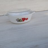 Вінтажна жароміцна каструля pyrex з кришкою