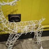 Великий олень світиться