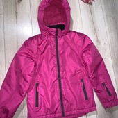 В ідеалі стан нової.Яскрава лижна куртка на зріст 146-152см.