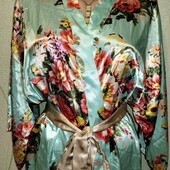 Дуже красивий халат, під шовк