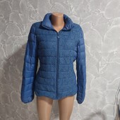 Дуже класна куртка,м'ягусенька.