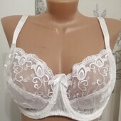 Новий! Красивий бюстгальтер на George 38D= 85D