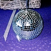 дискошар из настоящих кусочков зеркала 15см