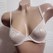 привабливий бюстгальтер від calvin klein 70в