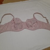 Фирменный бюстгальтер 90 E