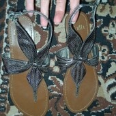 Літнє взуття від 10 грн. Босоніжки р.39-40