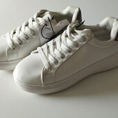 Кросівки шкірзамінник білі Terranova 37р.