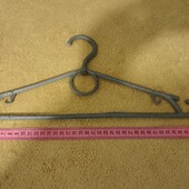 вішалки нові