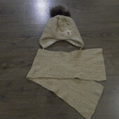 Комплект шапка и шарфик Amal состояние отличное