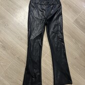 Шкіряні штани на дівчинку, р.134/140 в гарному стані