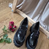 Бомбезні, об'ємні туфлі, лакові, Нові не ношені ❤️