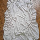 Фірмова трикотажна простинька на ризинці,заміри 100-105/200