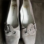 Замшевые снаружи кожаные внутри иуфли на невысоком каблуке