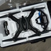 Квадрокоптер дрон в рюкзаке