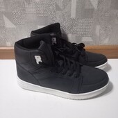 Мужские ботинки,удобные,практичные,на ноге смотрятся супер, размер ,,41,,,43,44,45