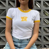 Короткая стильная футболка