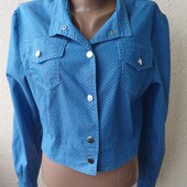 Укорочений жіночий піджак у розмірі М.