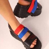 Новие босоножки р 39 стелька 25