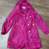 Гарний плащ на дівчину 146р