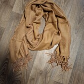 Красивий шарф!