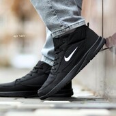 Зимові чоловічі кросівки