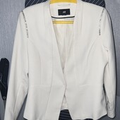 H&M Білий блейзер зі срібною окантовкою на плечах піджак