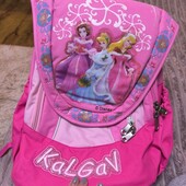 Розовый школьный рюкзак с изображением принцесс Диснея. 