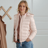 Стьобана куртка з капюшоном від Tchibo (німеччина) розмір 40 евро