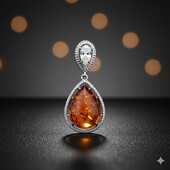 Срібна підвіска з бурштином