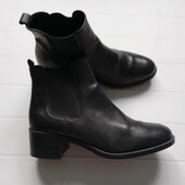 Демісезонні напівчоботи шкіряні німецького бренду Tamarisрозмір 39